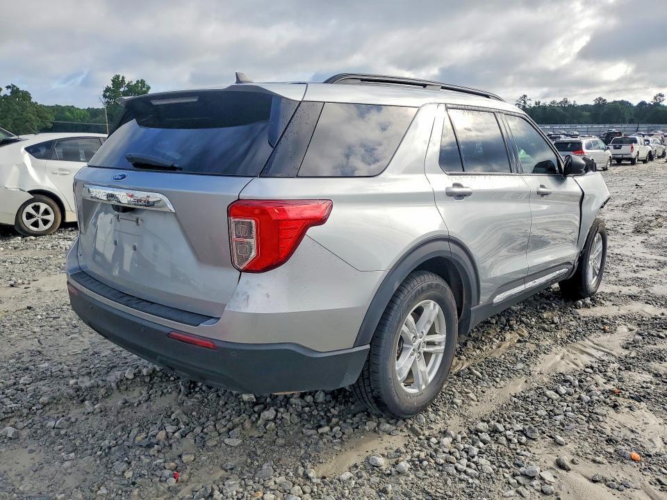 2023 FORD EXPLORER XLT — Фото 3 из 14