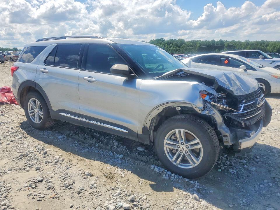2023 FORD EXPLORER XLT — Фото 4 из 14