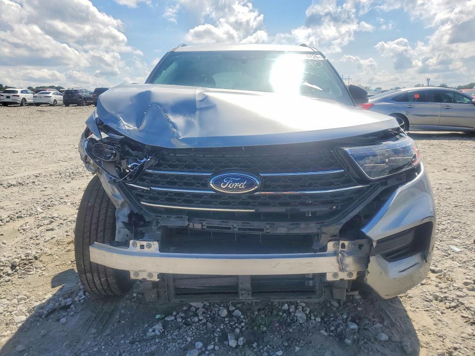 2023 FORD EXPLORER XLT — Фото 5 из 14