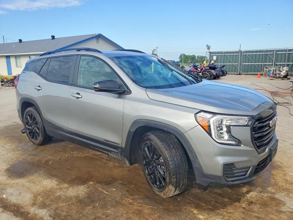 2023 GMC TERRAIN SLE — Фото 4 из 13