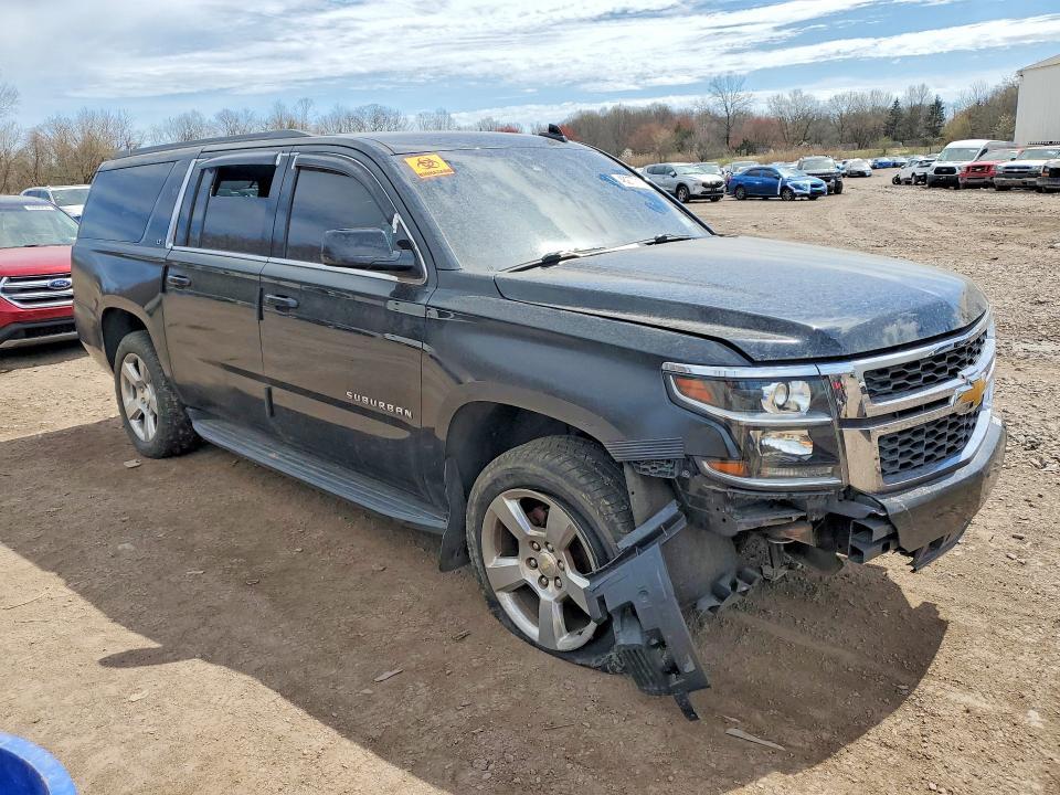2017 CHEVROLET SUBURBAN K1500 LT — Фото 4 из 13
