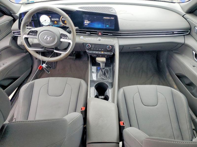 2023 HYUNDAI ELANTRA SEL — Фото 8 из 12