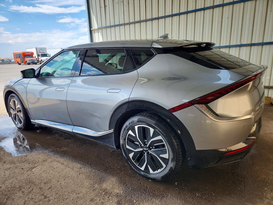 2023 KIA EV6 WIND — Фото 2 из 12