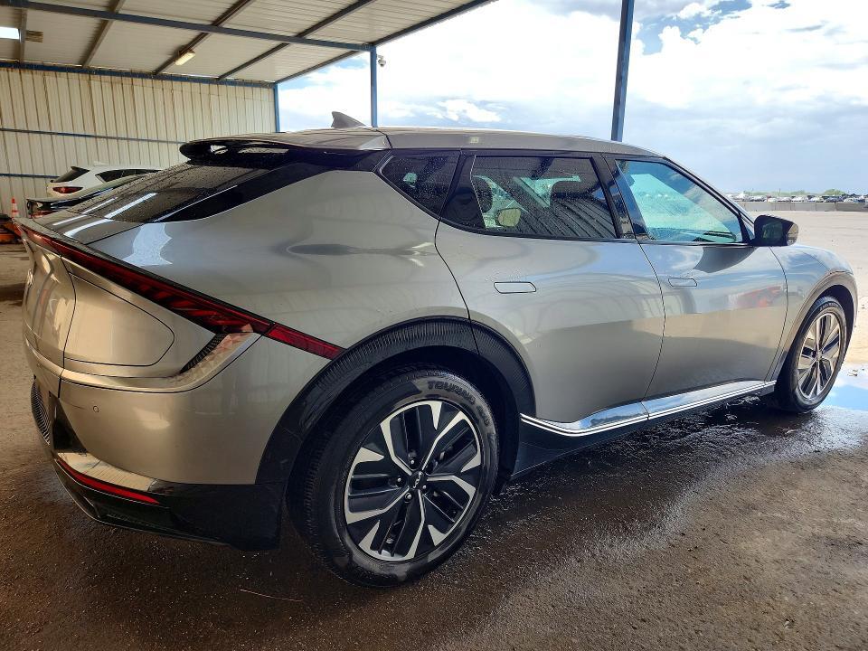 2023 KIA EV6 WIND — Фото 3 из 12