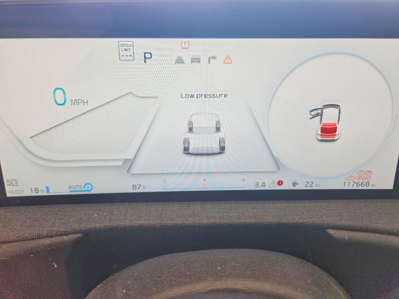 2023 KIA EV6 WIND — Фото 9 из 12