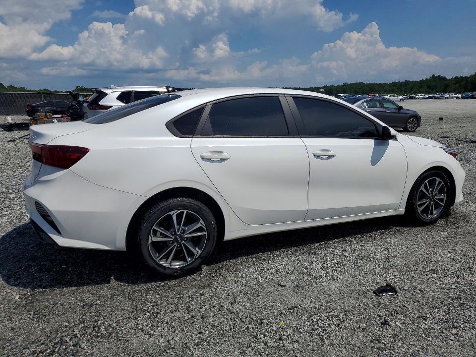 2023 KIA FORTE LXS — Фото 3 из 12