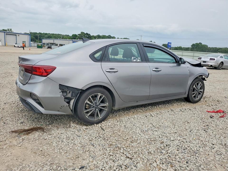 2023 KIA FORTE LXS — Фото 3 из 12