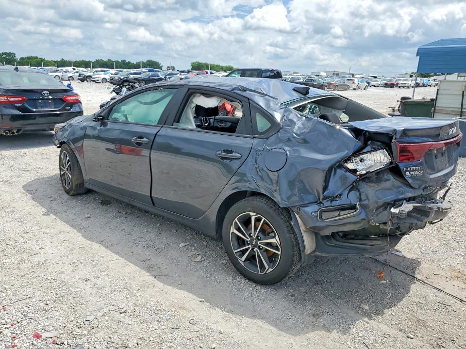 2023 KIA FORTE LXS — Фото 2 из 13
