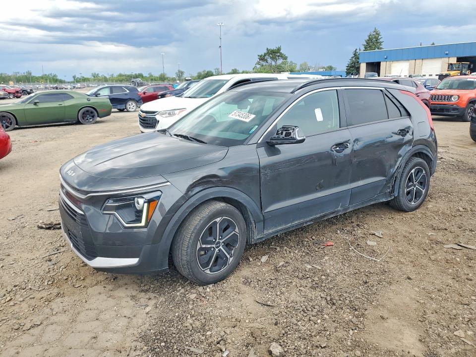 2023 KIA NIRO EX