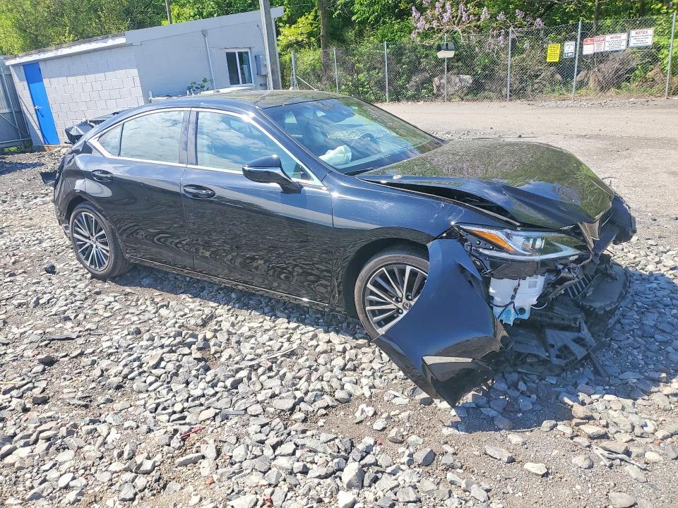 2023 LEXUS ES 300H BASE — Фото 4 из 12