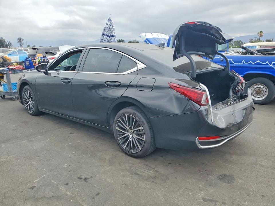 58ADA1C12PU033131 2023 LEXUS ES 300H photo no. 2