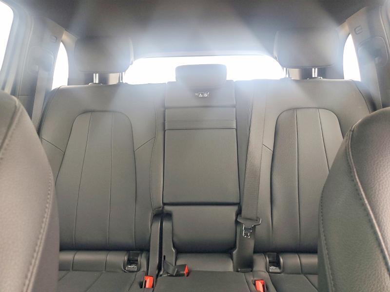 2023 MERCEDES-BENZ EQB 300 4MATIC — Фото 10 из 13