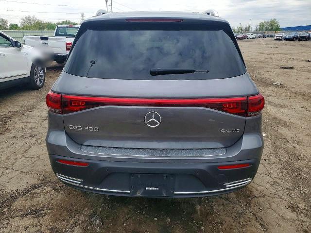 2023 MERCEDES-BENZ EQB 300 4MATIC — Фото 6 из 13