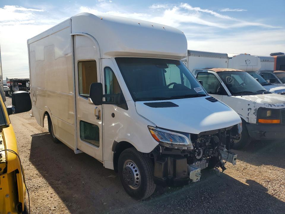 2023 MERCEDES-BENZ SPRINTER 4500 — Фото 4 из 13