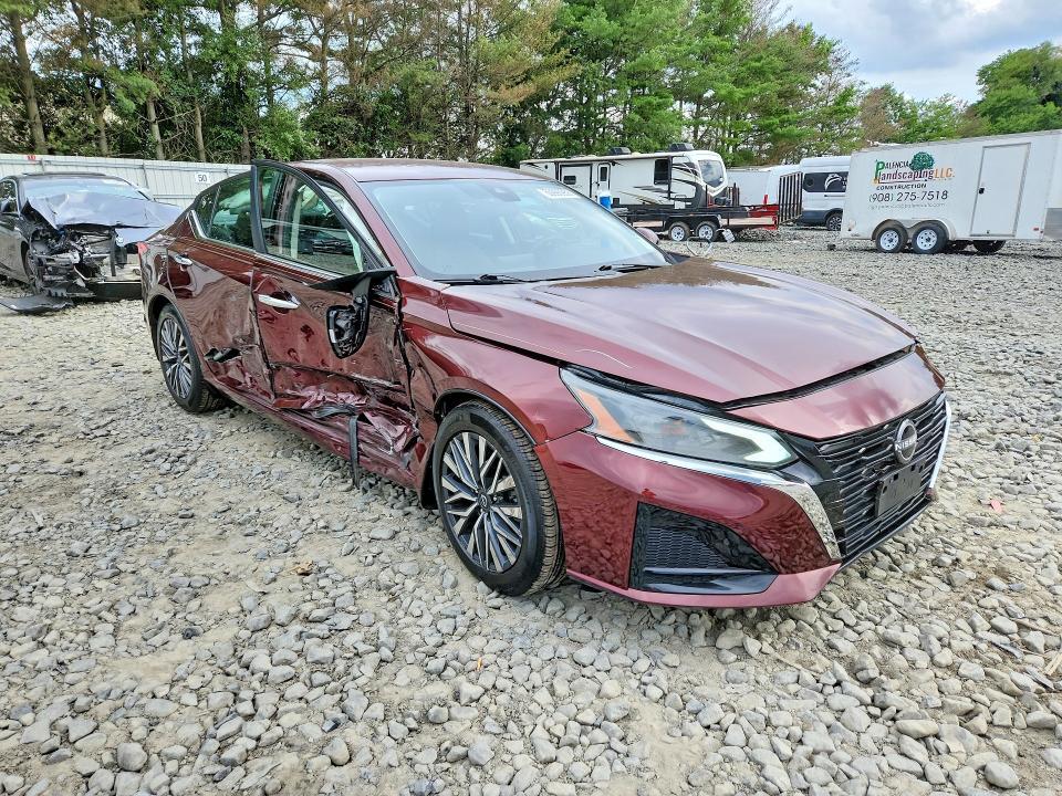 2023 NISSAN ALTIMA SV — Фото 4 из 12
