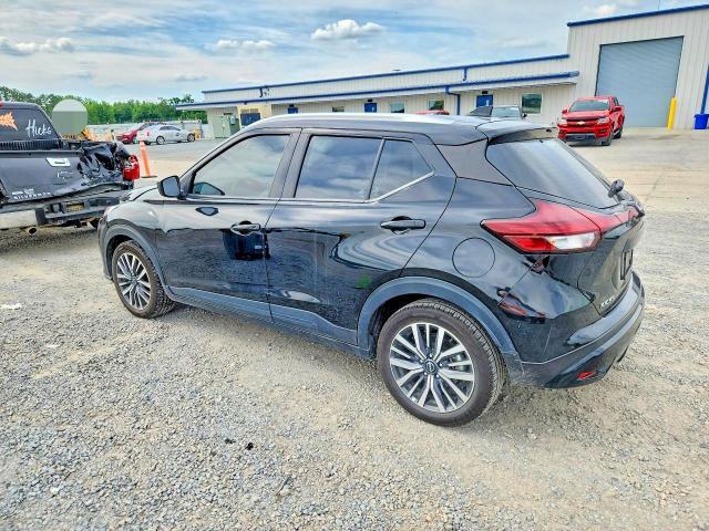 2023 NISSAN KICKS SV — Фото 2 из 13