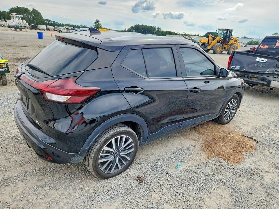 2023 NISSAN KICKS SV — Фото 3 из 13