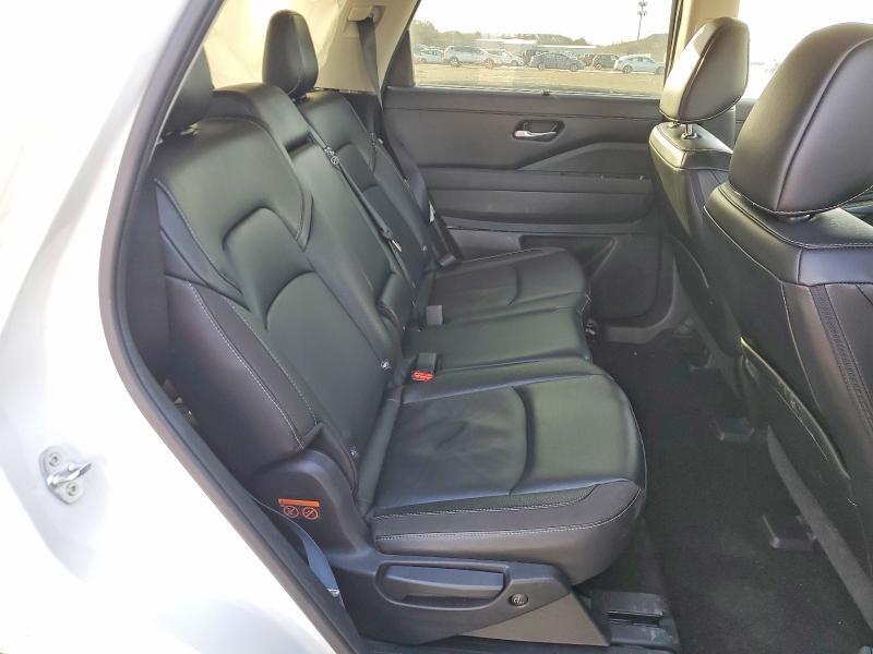 2023 NISSAN PATHFINDER SL — Фото 11 из 13