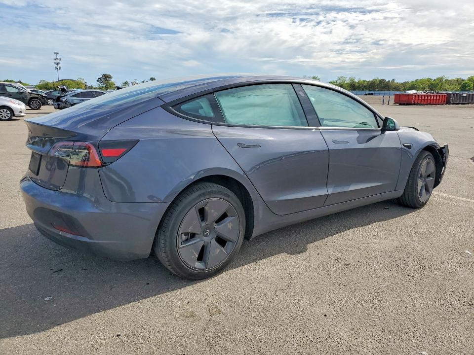 2023 TESLA MODEL 3 — Фото 3 из 12