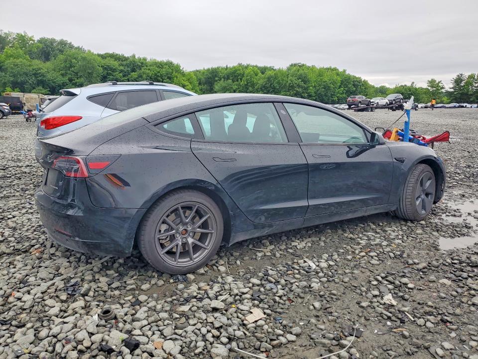 2023 TESLA MODEL 3 — Фото 3 из 12