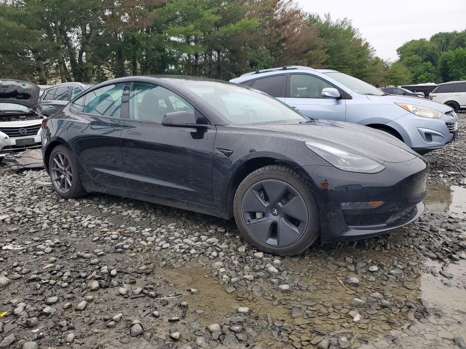2023 TESLA MODEL 3 — Фото 4 из 12