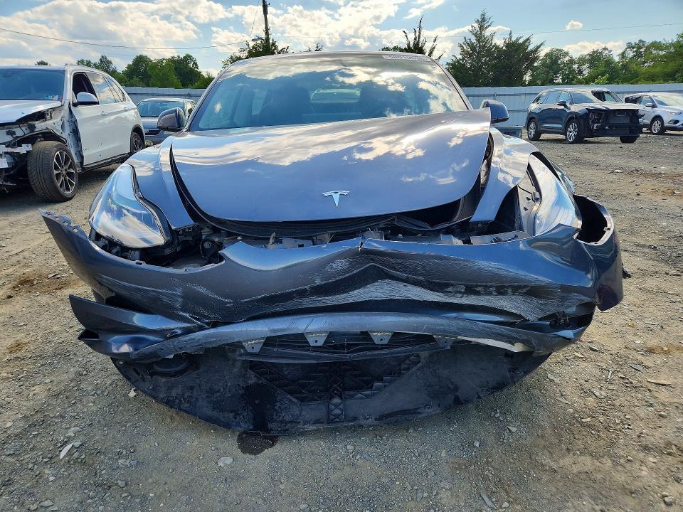 2023 TESLA MODEL 3 — Фото 5 из 13