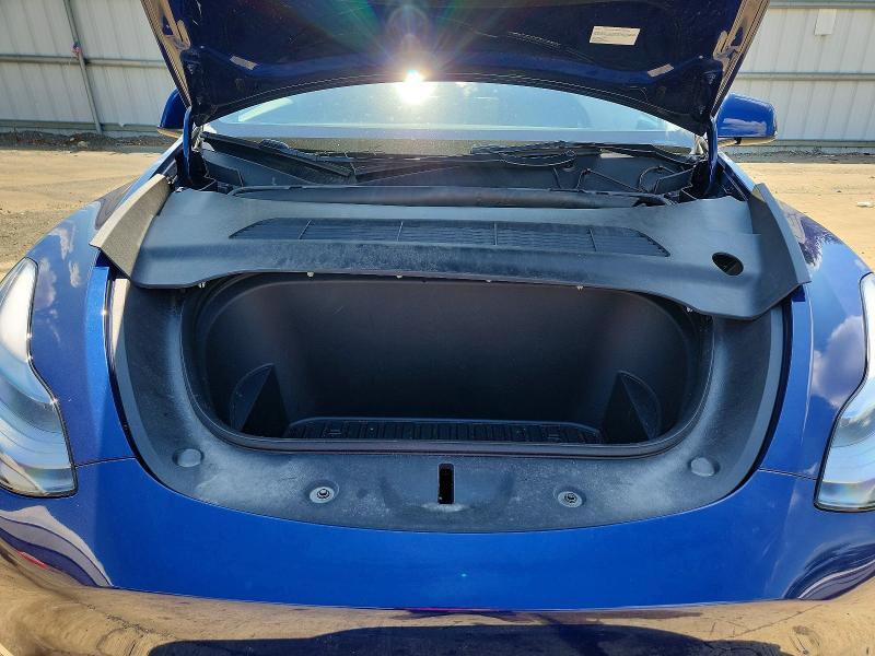 2023 TESLA MODEL Y — Фото 11 из 12