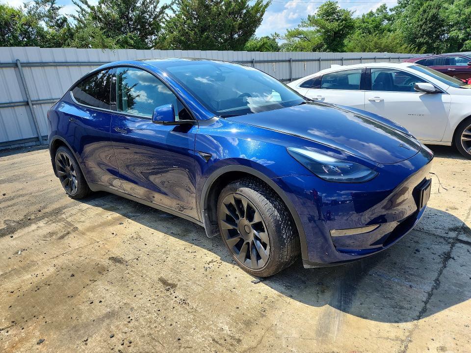 2023 TESLA MODEL Y — Фото 4 из 12