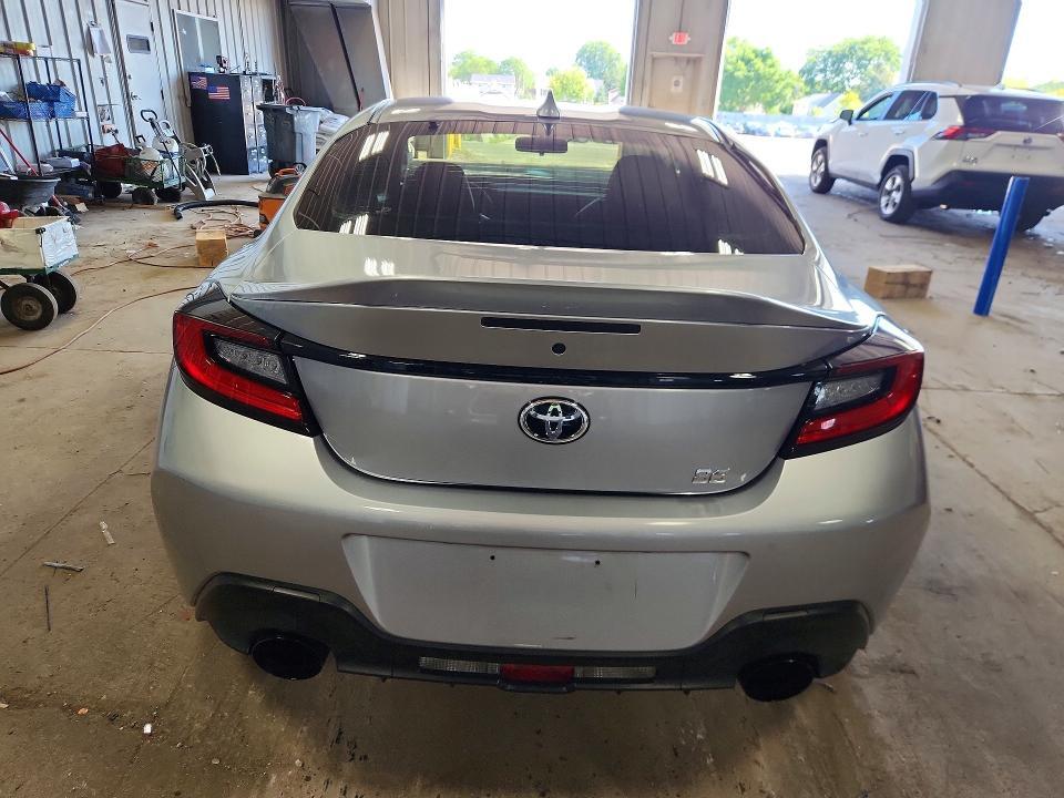 2023 TOYOTA GR 86 PREMIUM — Фото 6 из 13