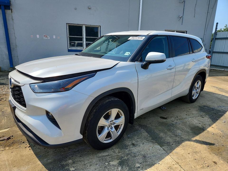 2023 TOYOTA HIGHLANDER HYBRID LE
