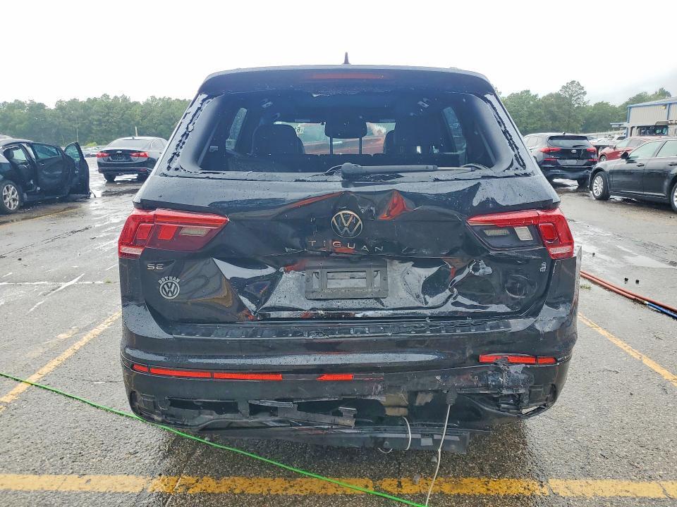 2023 VOLKSWAGEN TIGUAN SE R-LINE BLACK — Фото 6 из 13