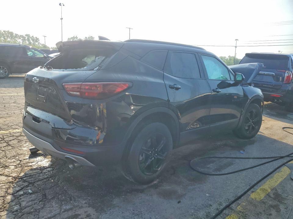 2024 CHEVROLET BLAZER 2LT — Фото 3 из 12