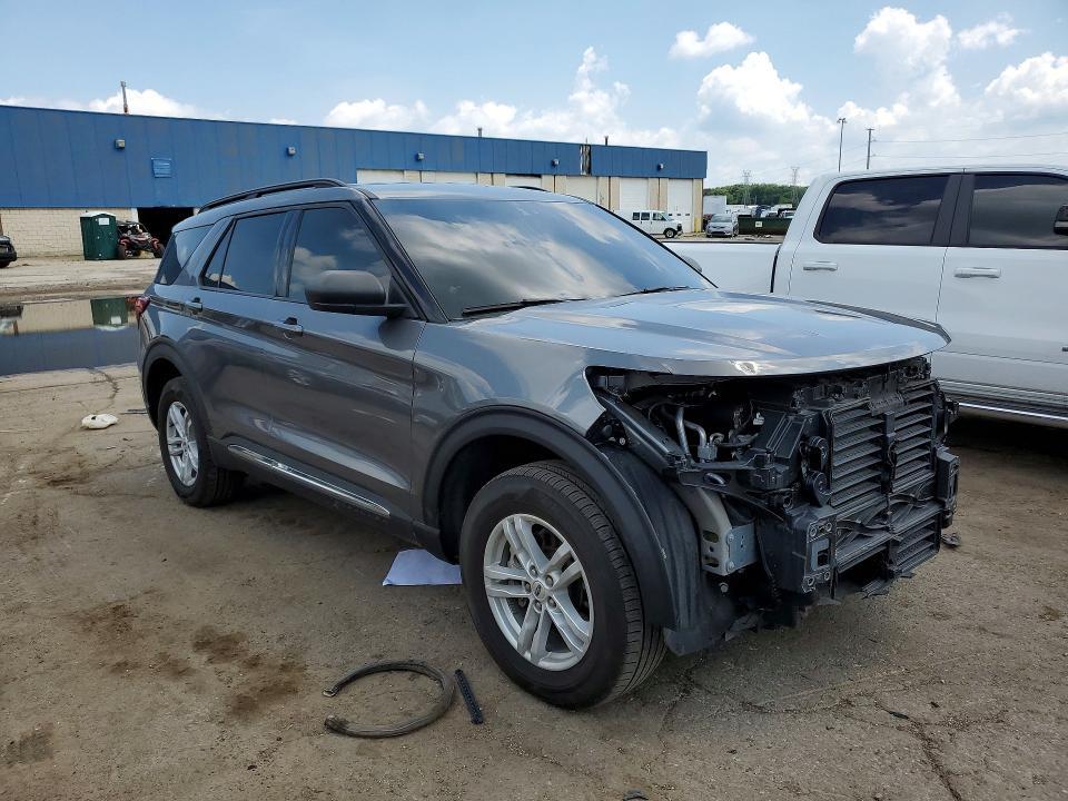 2024 FORD EXPLORER XLT — Фото 4 из 13