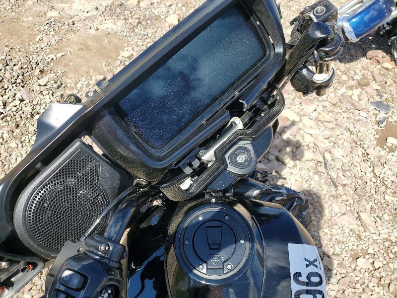 2024 HARLEY-DAVIDSON FLHX — Фото 13 из 16
