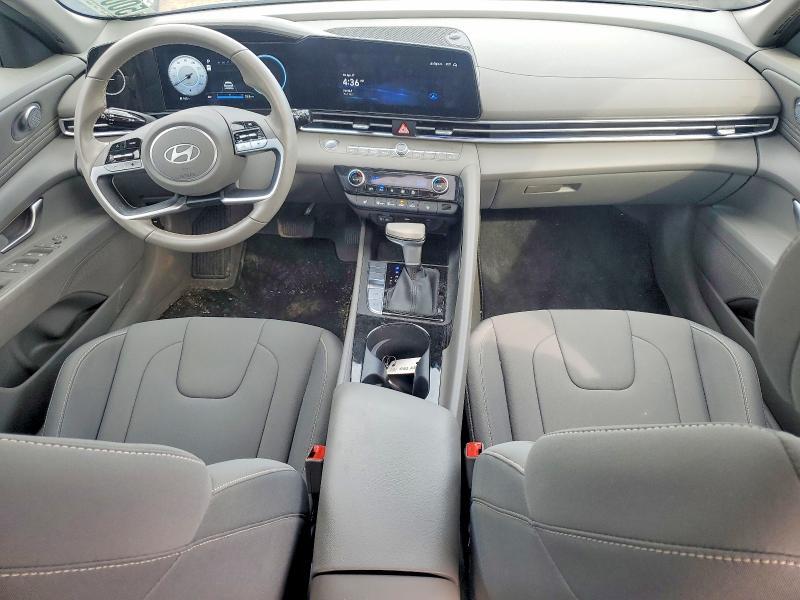 2024 HYUNDAI ELANTRA SEL — Фото 8 из 12