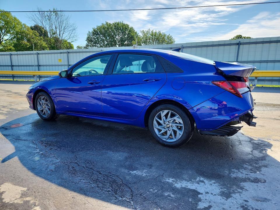 2024 HYUNDAI ELANTRA SEL — Фото 2 из 13