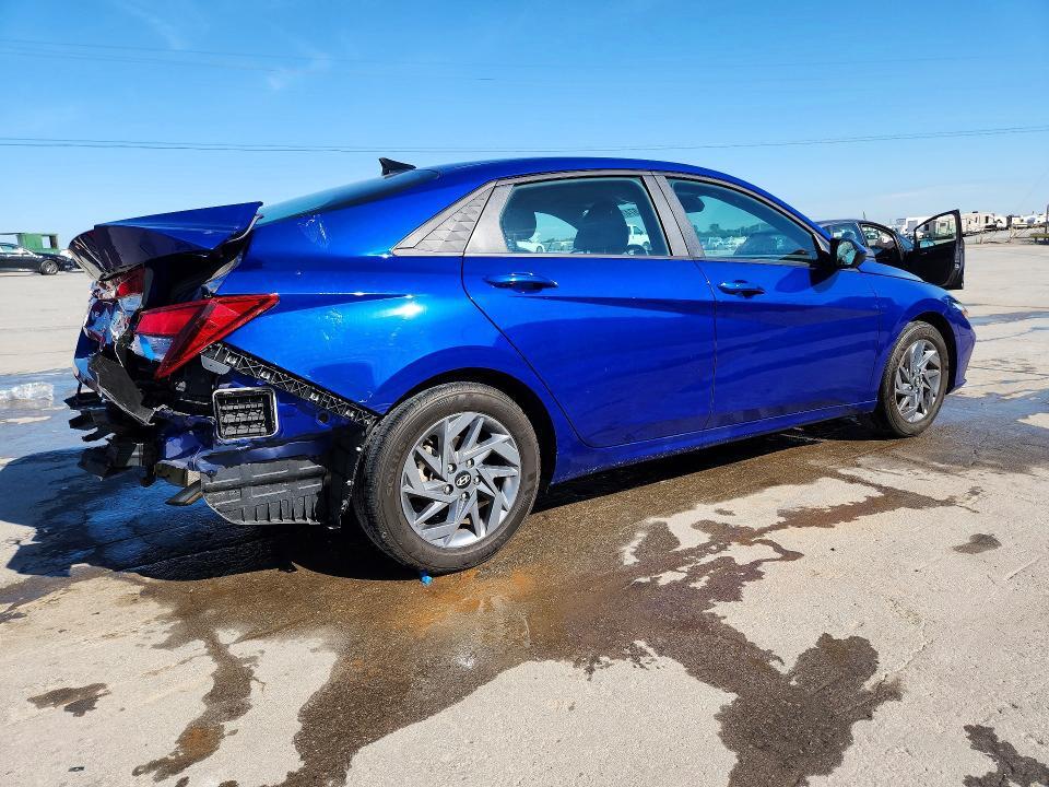 2024 HYUNDAI ELANTRA SEL — Фото 3 из 13