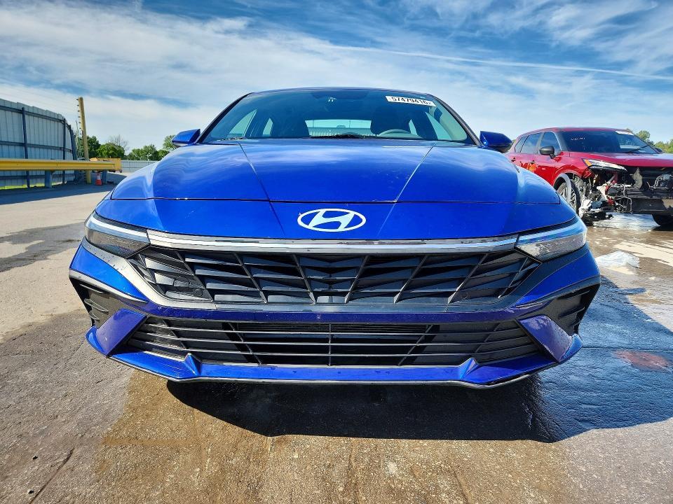 2024 HYUNDAI ELANTRA SEL — Фото 5 из 13