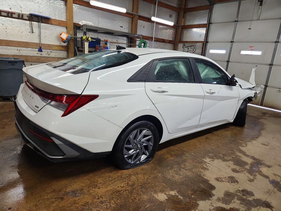 2024 HYUNDAI ELANTRA HYBRID BLUE — Фото 3 из 12