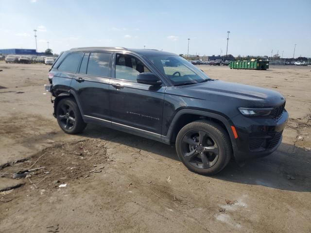 2024 JEEP GRAND CHEROKEE LAREDO — Фото 4 из 13