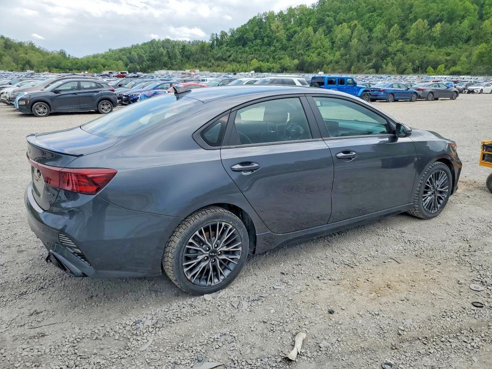 3KPF54AD3RE752459 2024 KIA FORTE photo no. 3
