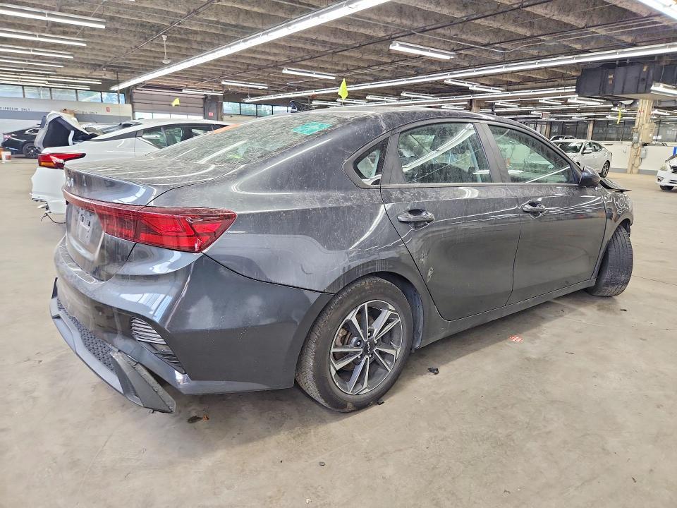 2024 KIA FORTE LXS — Фото 3 из 12