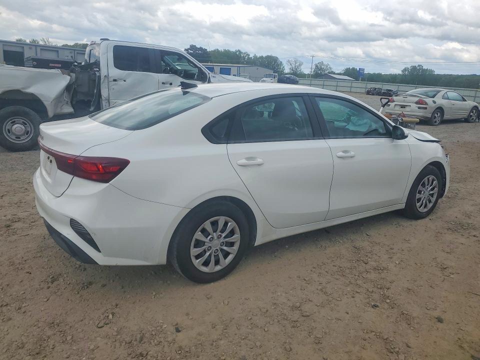 2024 KIA FORTE LX — Фото 3 из 12