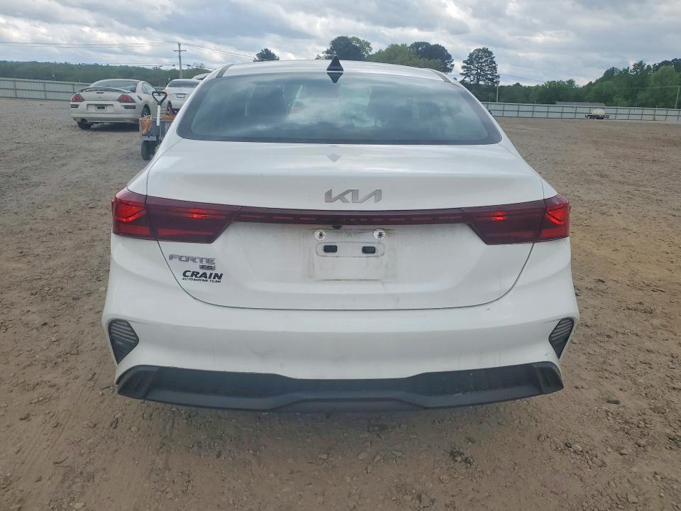 2024 KIA FORTE LX — Фото 6 из 12