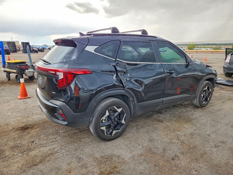 KNDERCAA2R7542466 2024 KIA SELTOS photo no. 3