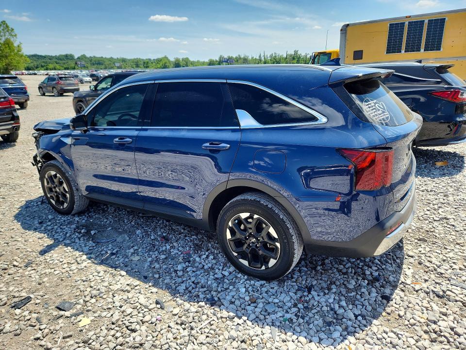 2024 KIA SORENTO S — Фото 2 из 13