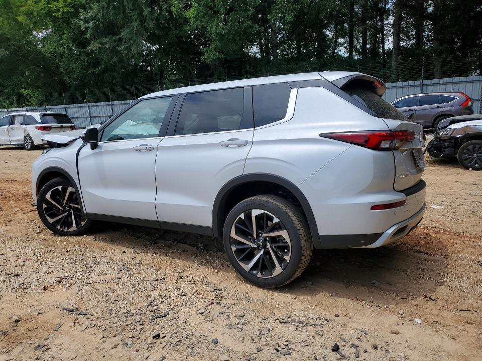 2024 MITSUBISHI OUTLANDER SE/BLACK EDITION — Фото 2 из 13