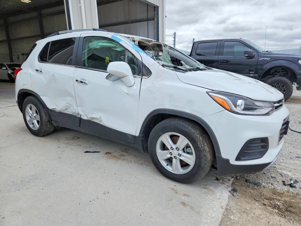 2017 CHEVROLET TRAX 1LT — Фото 4 из 12