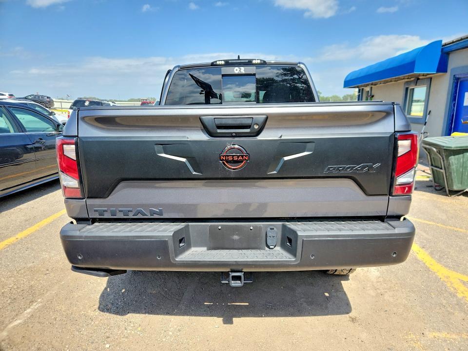 2024 NISSAN TITAN PRO-4X — Фото 6 из 12