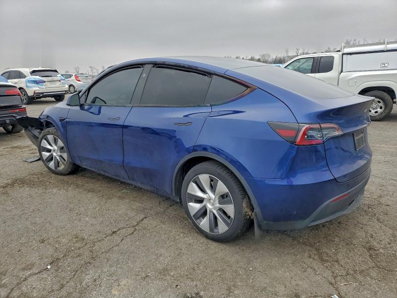 2024 TESLA MODEL Y — Фото 2 из 12